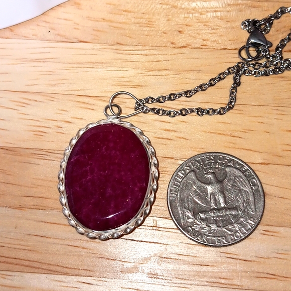Indian Ruby Pendant Necklace - Picture 6 of 6
